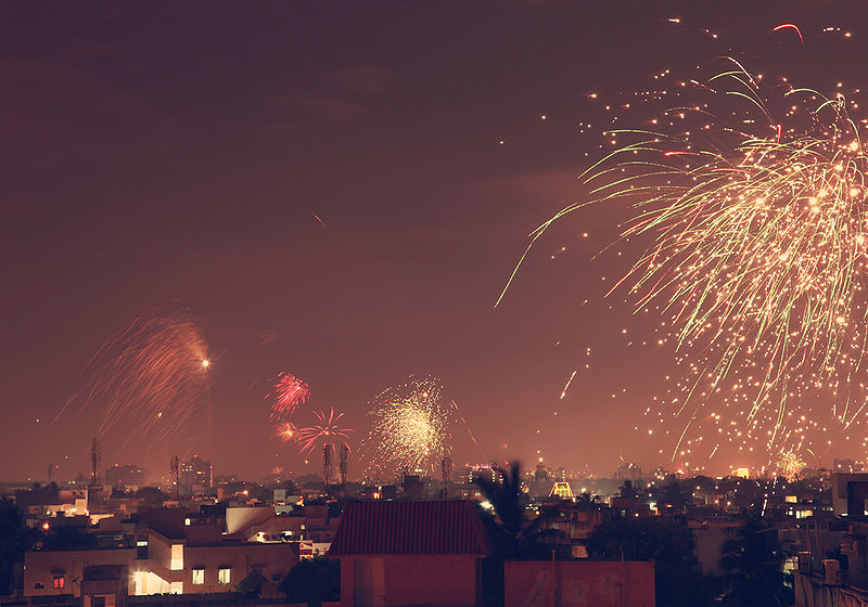 चित्र:Diwali-Chennai.jpg
