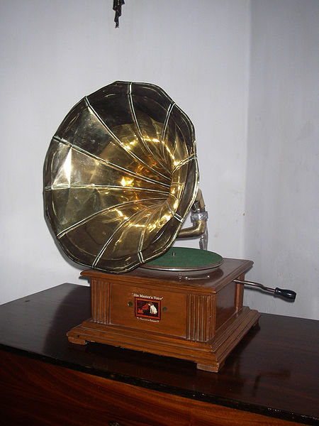 File:Gramophone.jpg