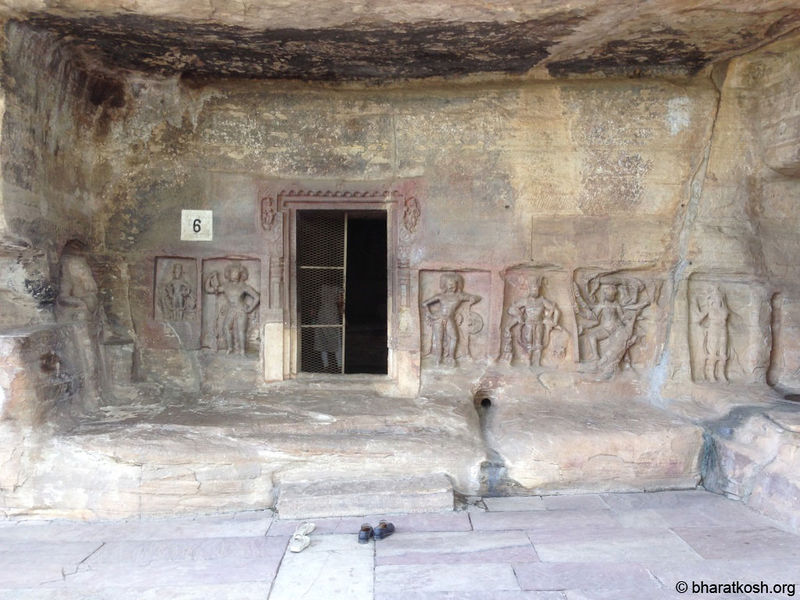 File:Udayagiri-Cave-Madhya-Pradesha-1.jpg