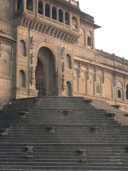 File:Maheshwar-Fort-2.jpg
