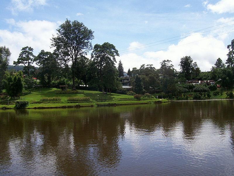 File:Ward-Lake-1.jpg
