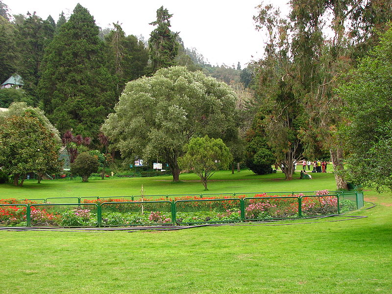 File:Botanical-Garden.jpg
