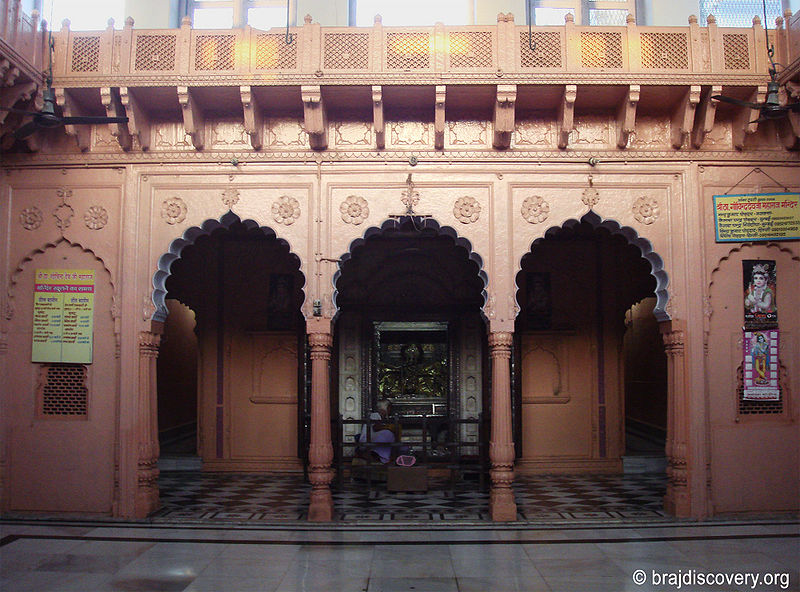 File:Govind-dev-temple-Mathura.jpg