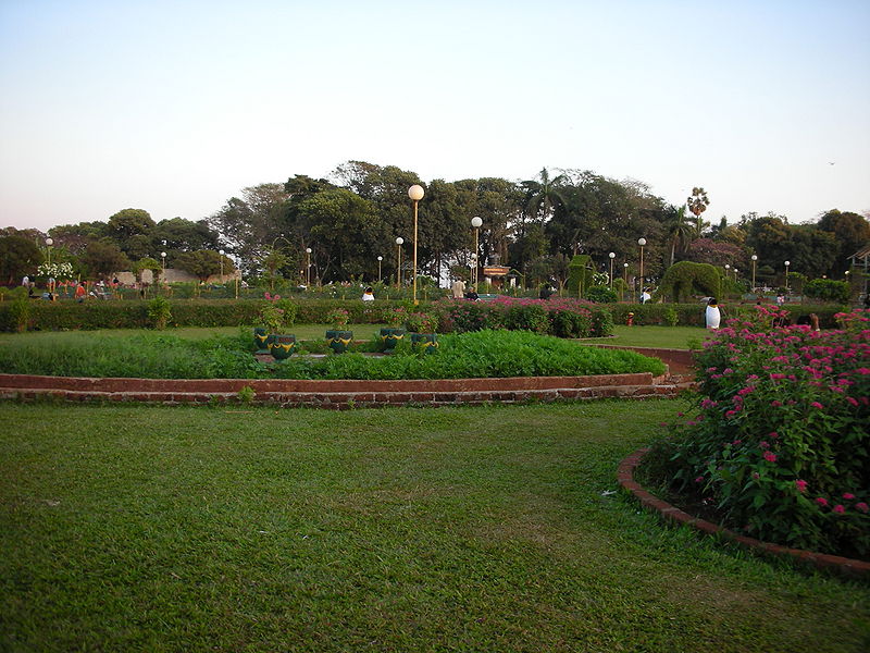 File:Hanging-Garden-Mumbai.jpg