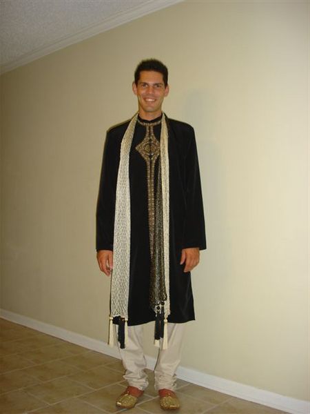 File:Sherwani.jpg