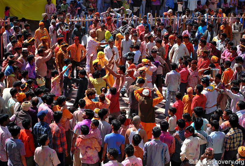 File:Baldev-Holi-Mathura-10.jpg