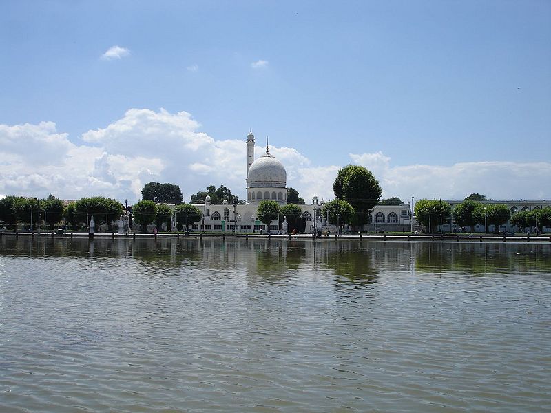 File:Hazratbal-Mosque-And-Dal-Lake.jpg