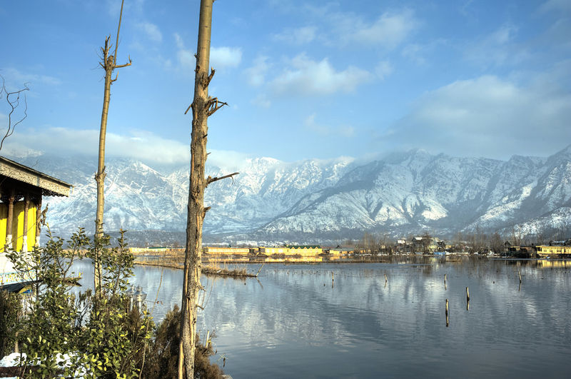 File:Dal Lake-9.jpg