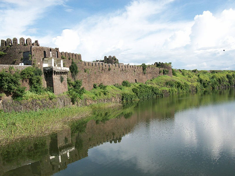 File:Naldurg-Fort-1.jpg