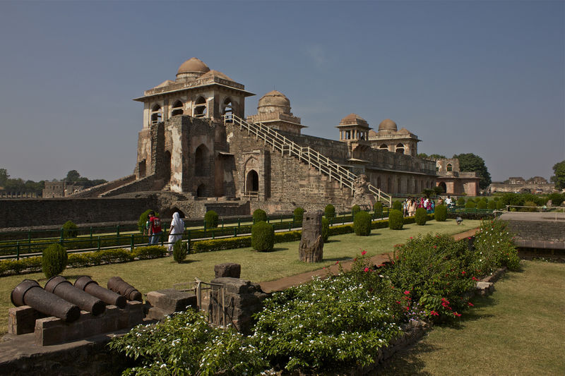 File:Jahaz-Mahal-Mandu-3.jpg