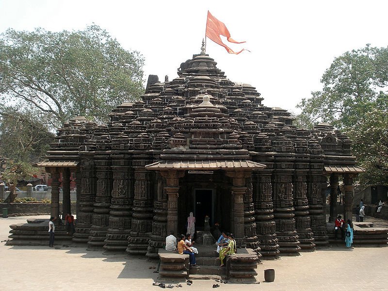 File:Shiva-Temple-Ambarnath.jpg