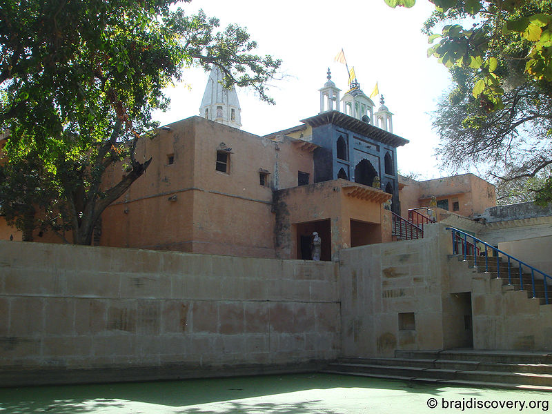 File:Badrinath-Temple-Deeg-1.jpg
