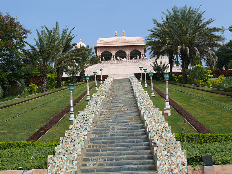 File:Ramoji-Film-City.jpg