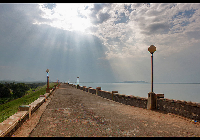 File:Vaigai-Dam.jpg