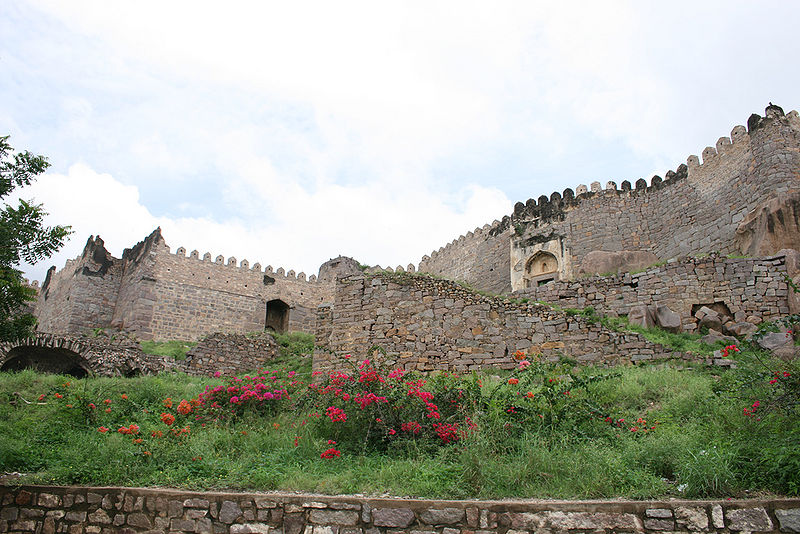 File:Golkonda-Fort-Hyderabad.jpg