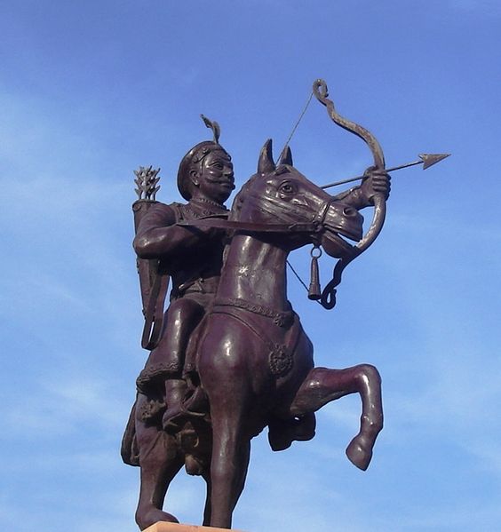 File:Prithvi-Raj-Chauhan-Statue-Ajmer.jpg