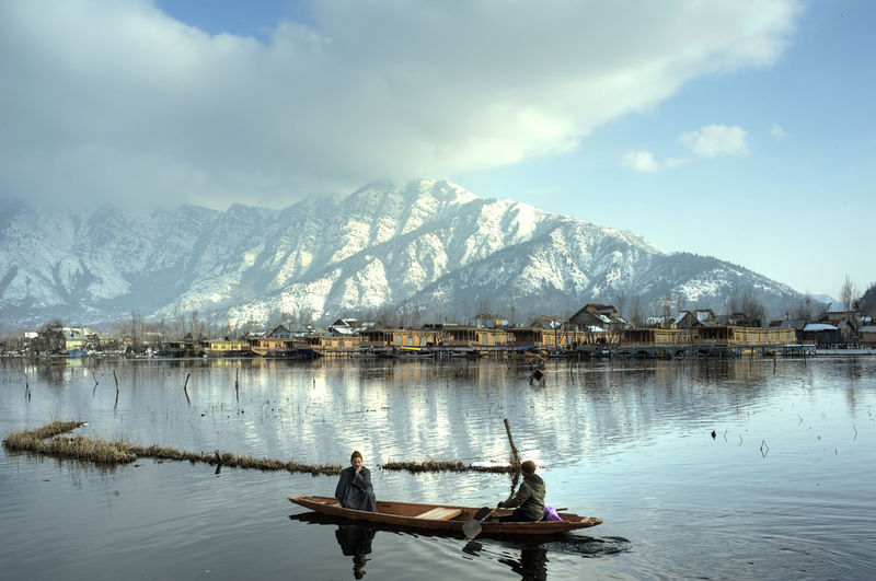 File:Dal Lake-11.jpg