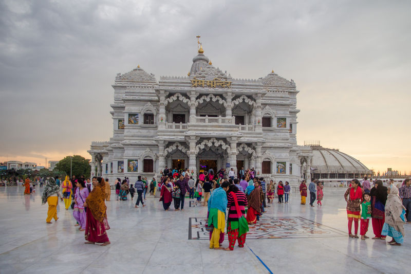 File:Prem-Mandir-Vrindavan-3.jpg