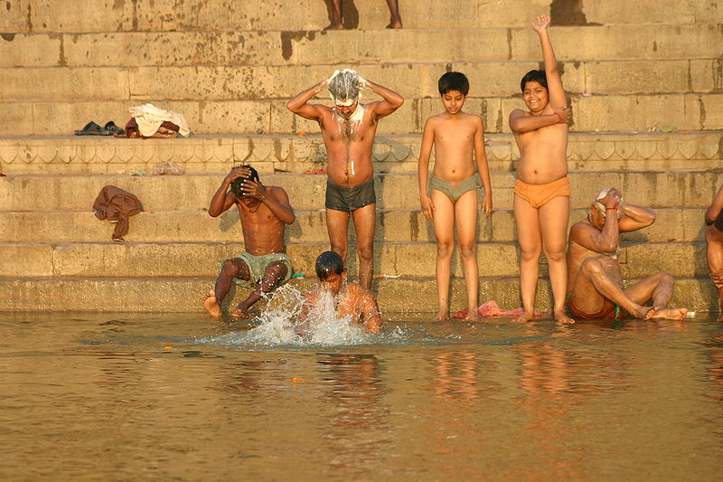 File:Bath-In-The-Ganga-2.jpg