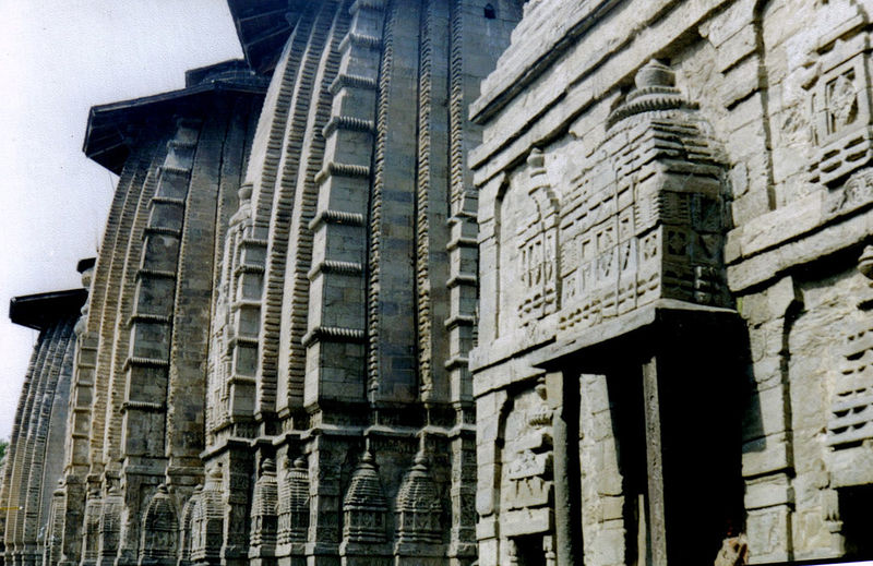 File:Chamba-Valley-Temple.jpg