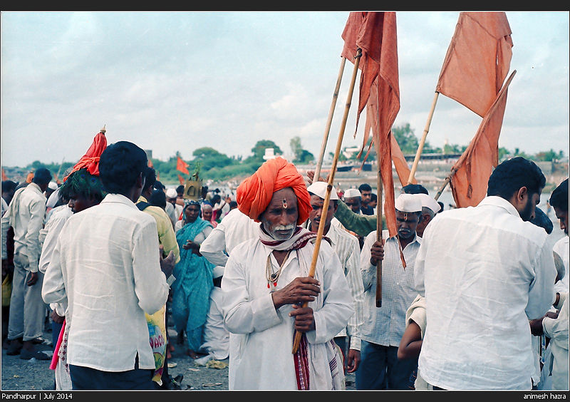 File:Ashadi-Wari-Festival-at-Pandharpur.jpg