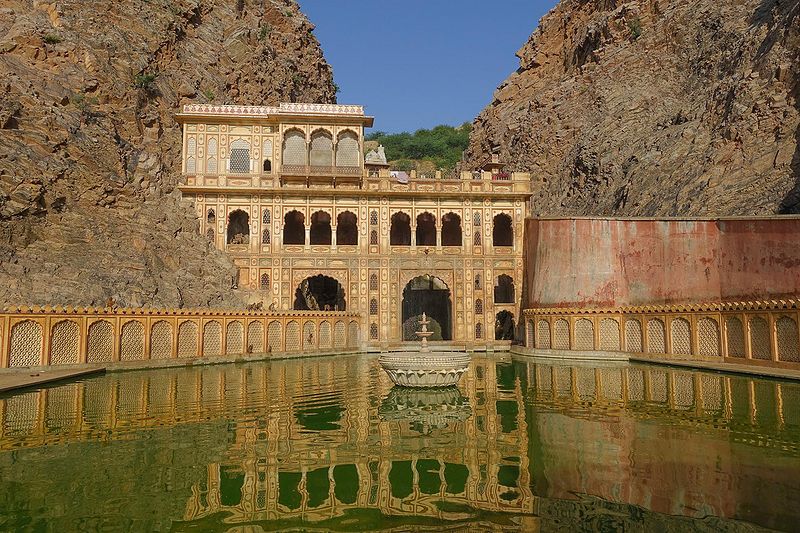 File:Galtaji-Temple-Jaipur.jpg
