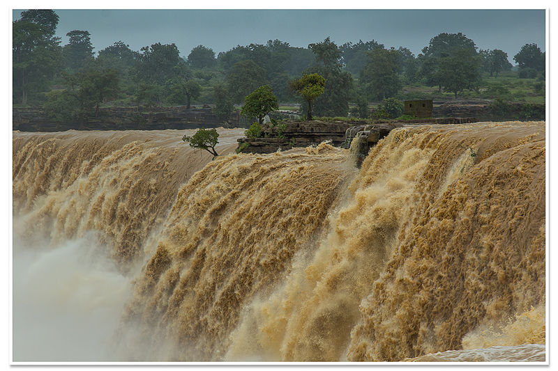 File:Chitrakoot-Water-Fall-1.jpg