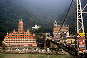 Laxman-Jhula-Rishikesh-1.jpg