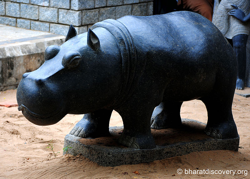 File:Rhinoceros-Mahabalipuram.jpg