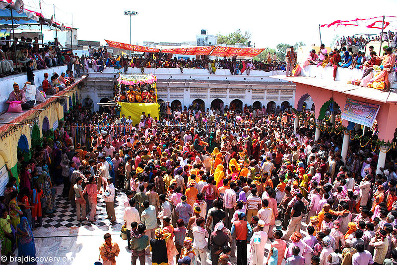 File:Baldev-Holi-Mathura-15.jpg