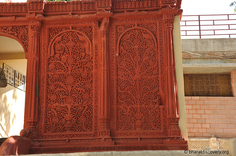 File:Prag-Mahal-Bhuj-14.jpg