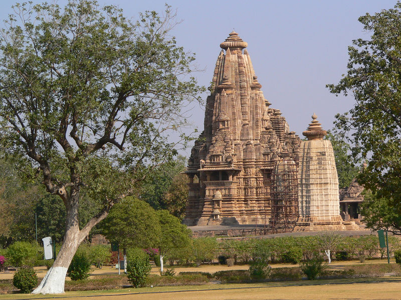 File:Vishwanath-Temple-1.jpg