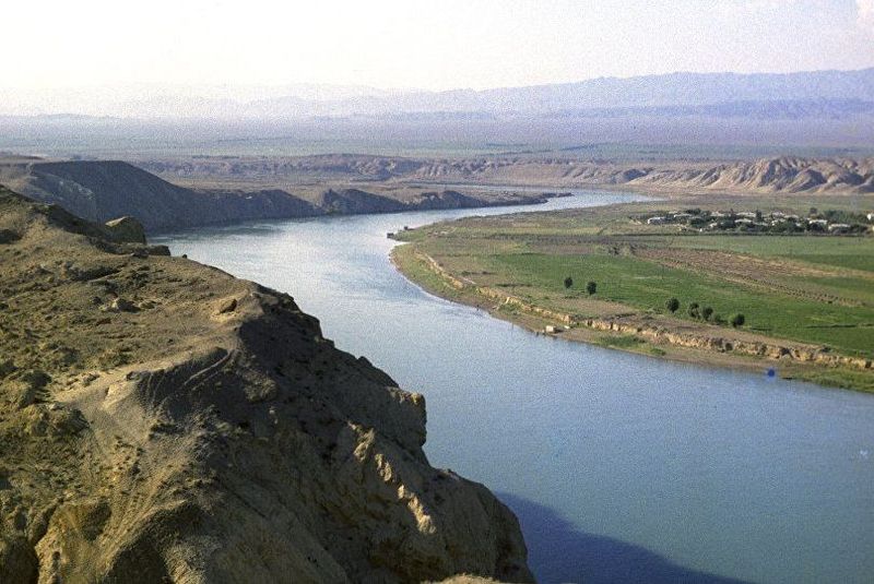 चित्र:Amu-Darya-River.jpg