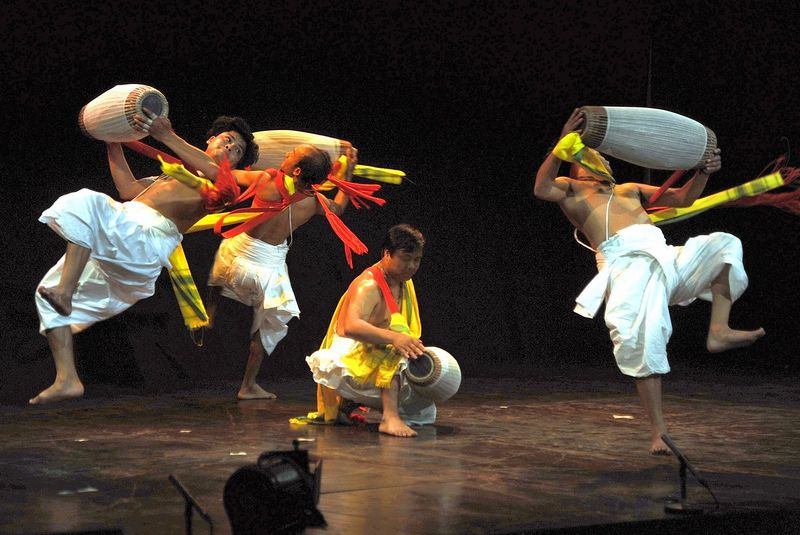 File:Pung-Cholom-Dance.jpg