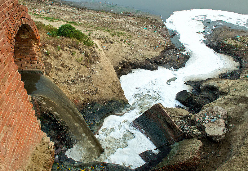 File:Water-Pollution-2.jpg