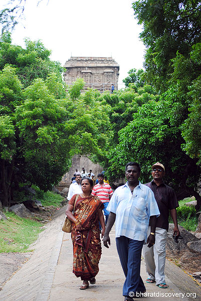 File:Mahisha-Mardini-Cave-Mahabalipuram-2.jpg
