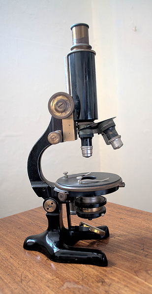 File:Microscope.jpg