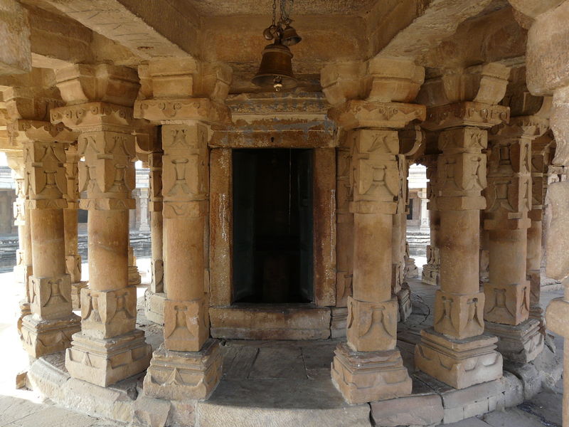 File:Chausath-Yogini-Temple2.jpg