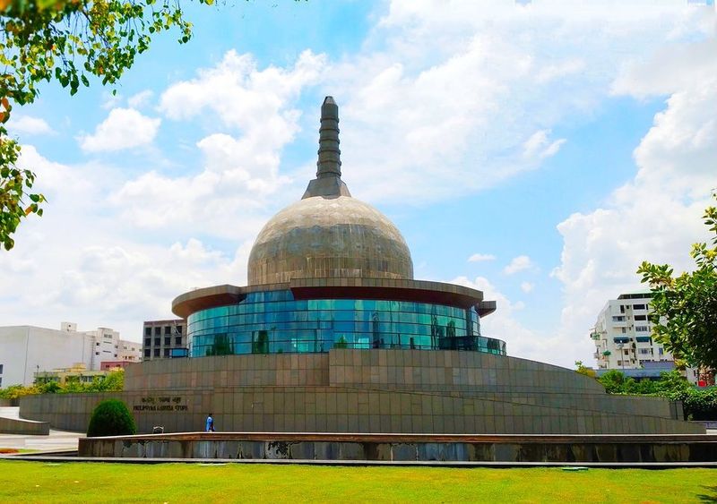 File:Buddha-Smriti-Park-1.jpg