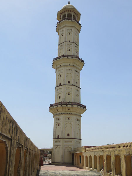 File:Isra-Lat.jpg