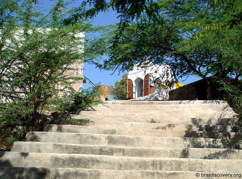 File:Charan-Pahadi-Kamyavan-Kama-2.jpg