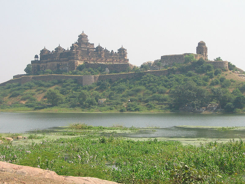 File:Datia-Palace.jpg