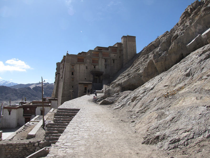File:Leh-Palace-6.jpg