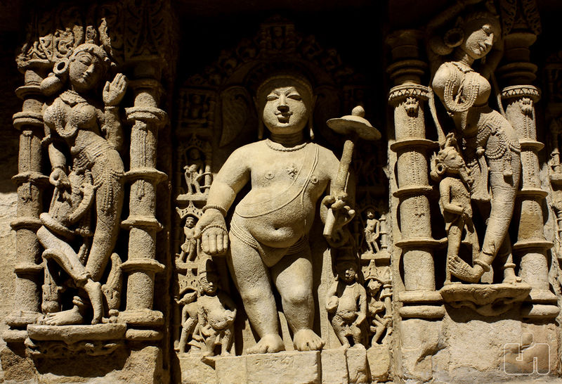 File:Vamana-Avatar-Rani-Ki-Vav.jpg