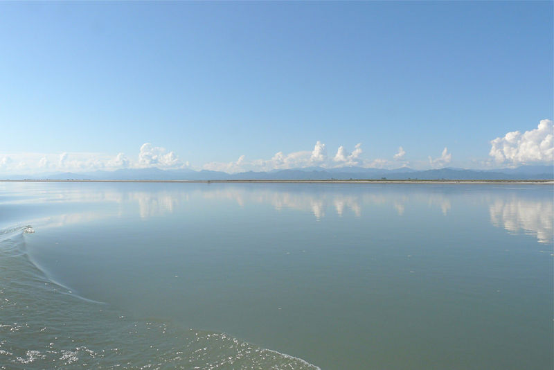 File:Brahmaputra-River-7.jpg