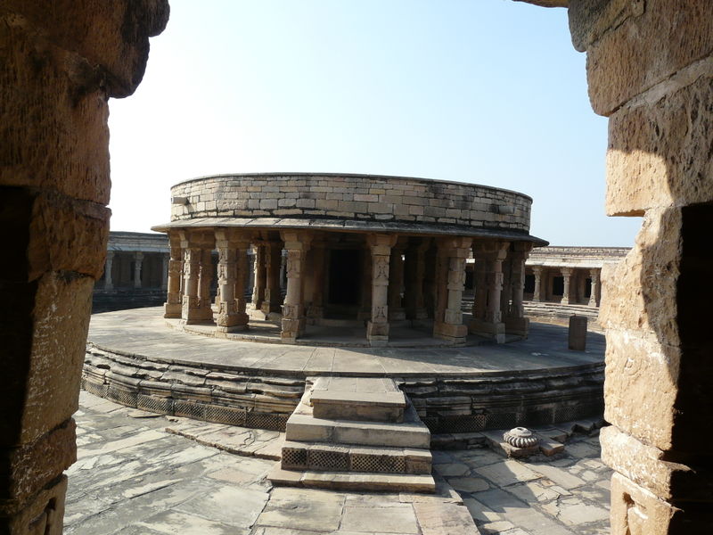 File:Chausath Yogini Temple1.jpg