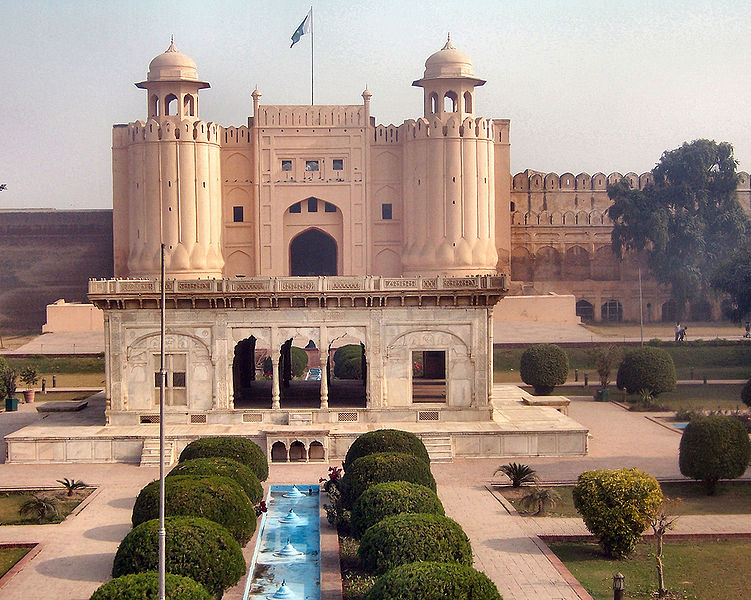 File:Lahore-Fort.jpg