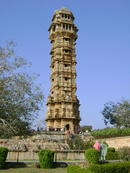 File:Vijay-Stambh-Chittorgarh-3.jpg