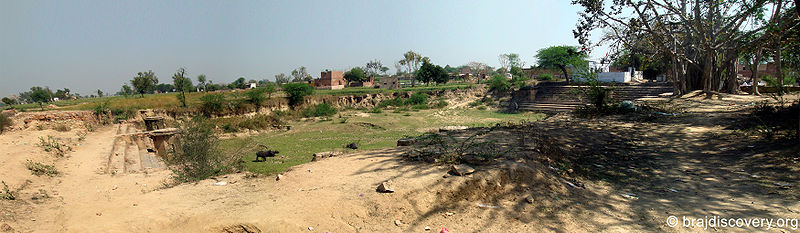 File:Sheetla-Kund-Kamyavan-Kama-1.jpg