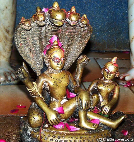 चित्र:Rangeshwar-Mahadev-Temple-4.jpg